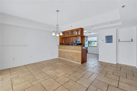 $839,000 | 401 Poinciana Island Drive, Unit 1225, Sunny Isles Beach, FL 33160