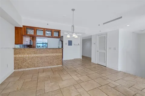 $839,000 | 401 Poinciana Island Drive, Unit 1225, Sunny Isles Beach, FL 33160