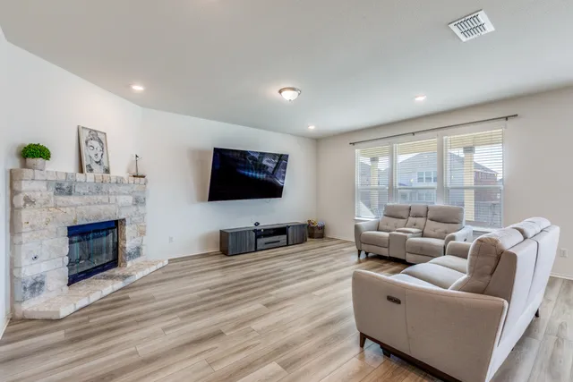 $3,195 | 4638 Teverola Drive, Round Rock, TX 78665