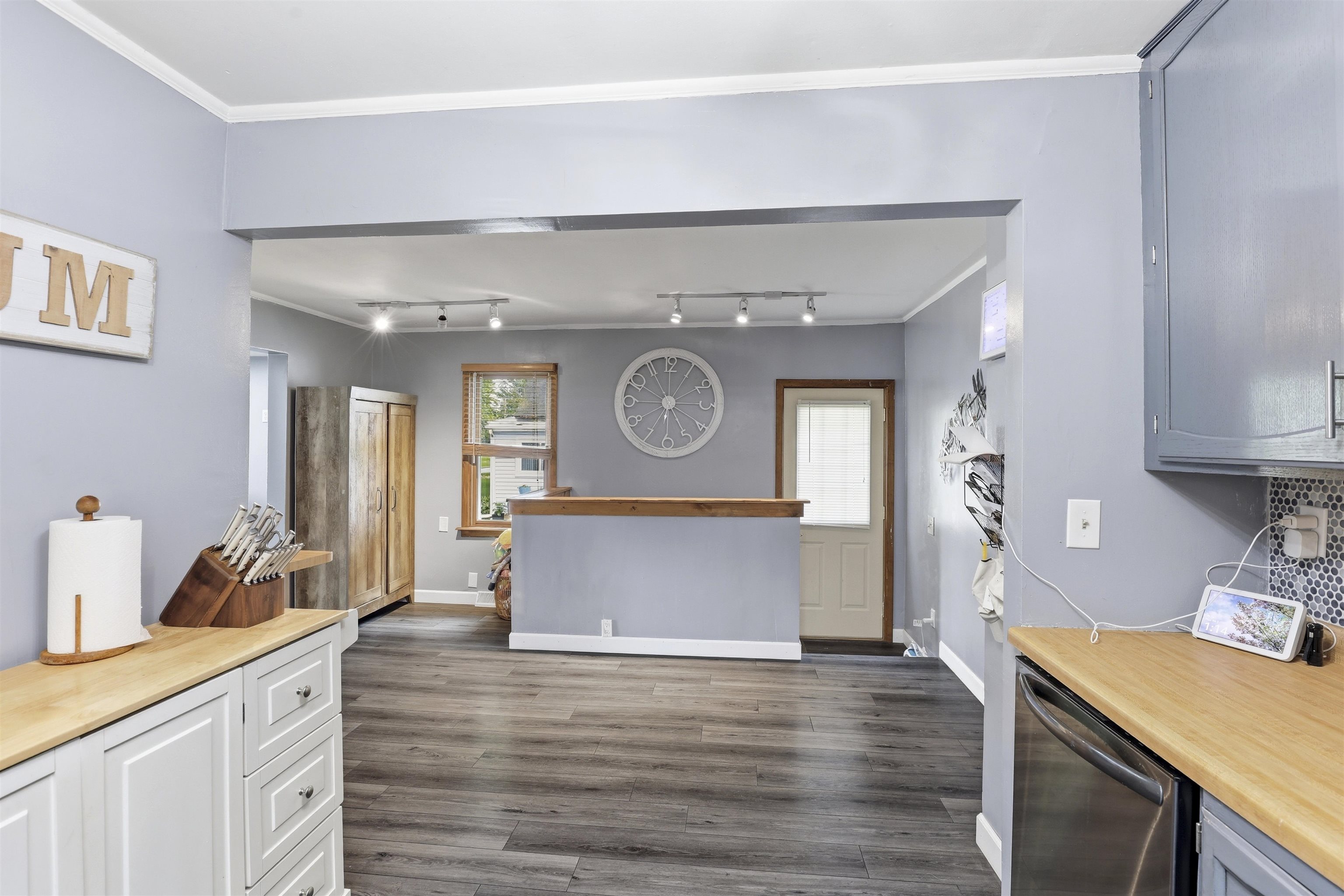 709 East Goodall Street Appleton, WI 54915 - Photo 8 of 28