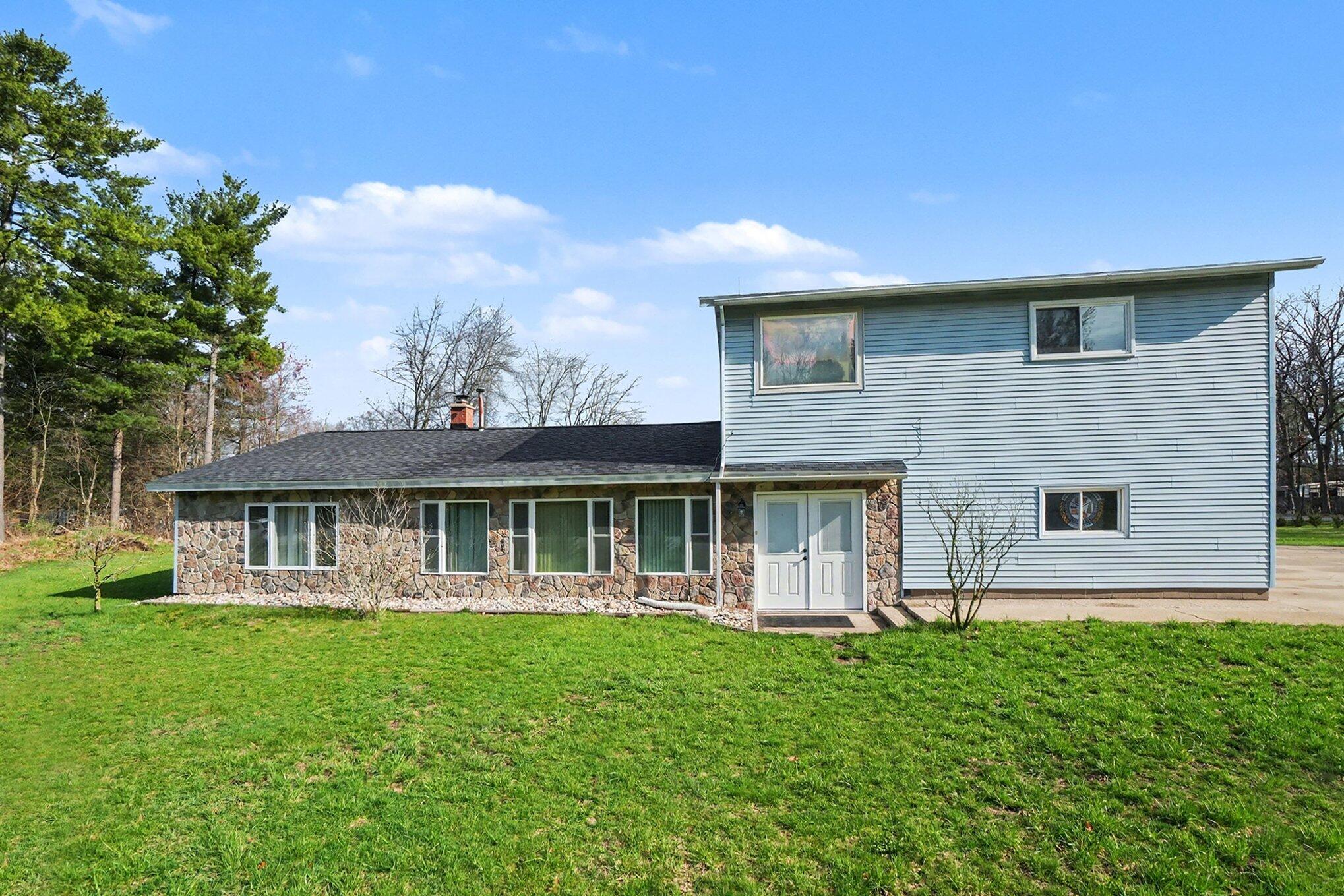 184 East Tyler Road Muskegon, MI 49445 - Photo 1 of 27 002_file_6963