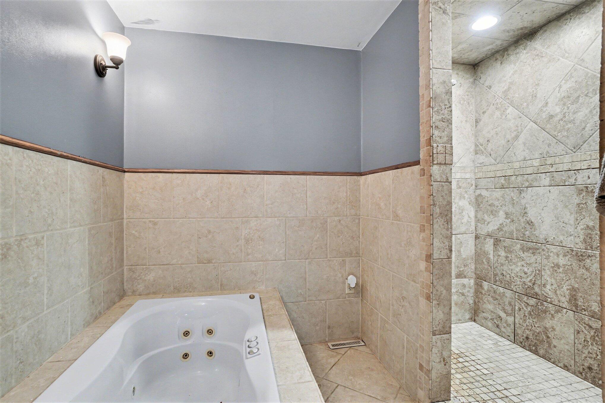 184 East Tyler Road Muskegon, MI 49445 - Photo 14 of 27 019_file_4994