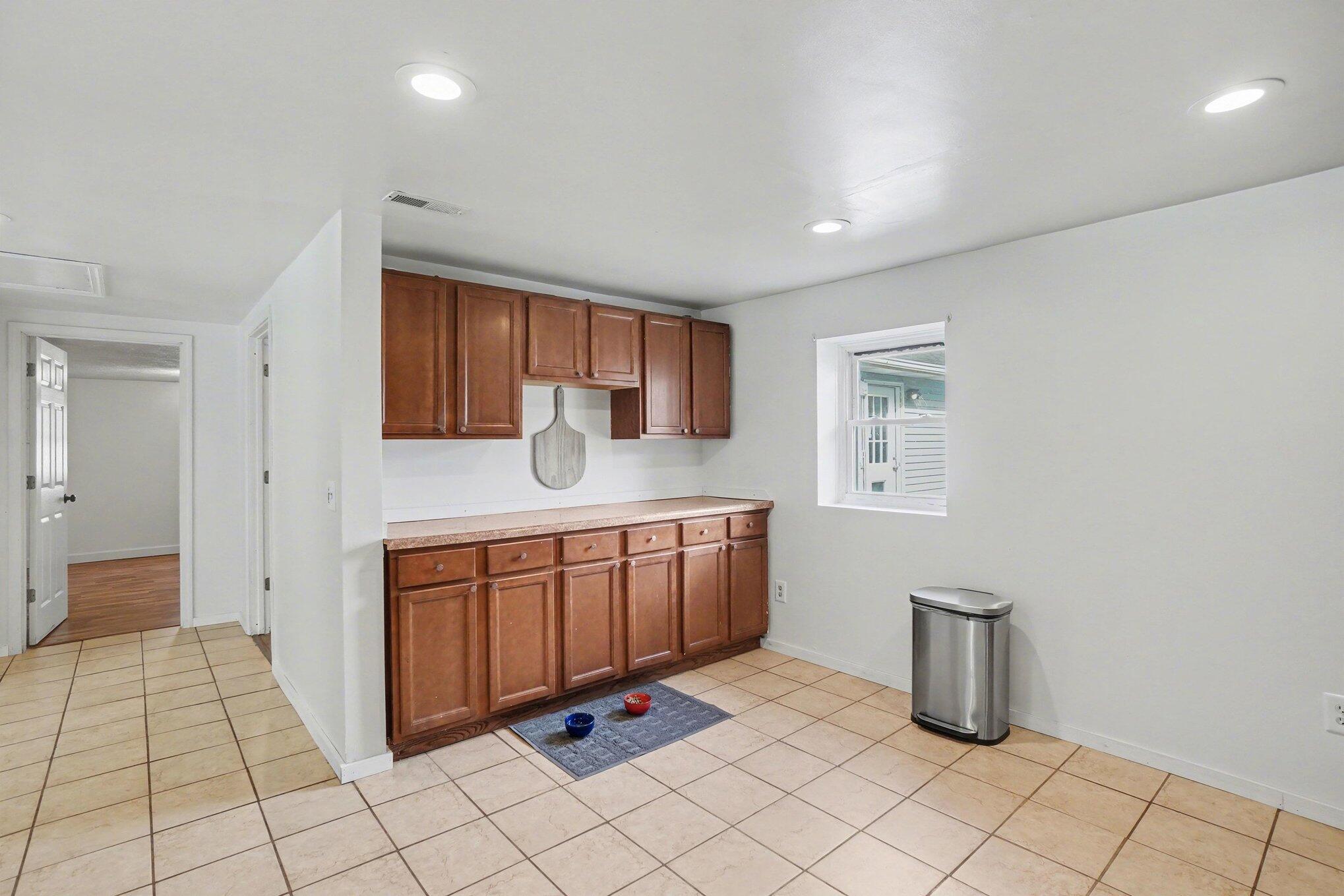 184 East Tyler Road Muskegon, MI 49445 - Photo 8 of 27 013_file_7462