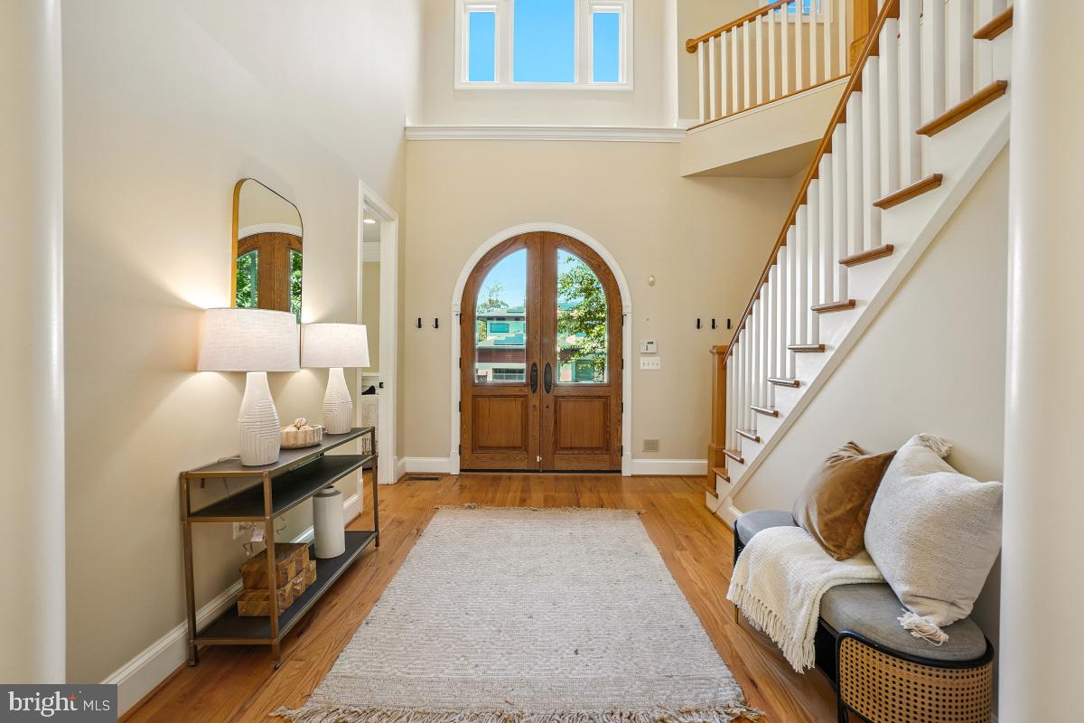 217 Talahi Road Southeast Vienna, VA 22180 - Photo 8 of 63