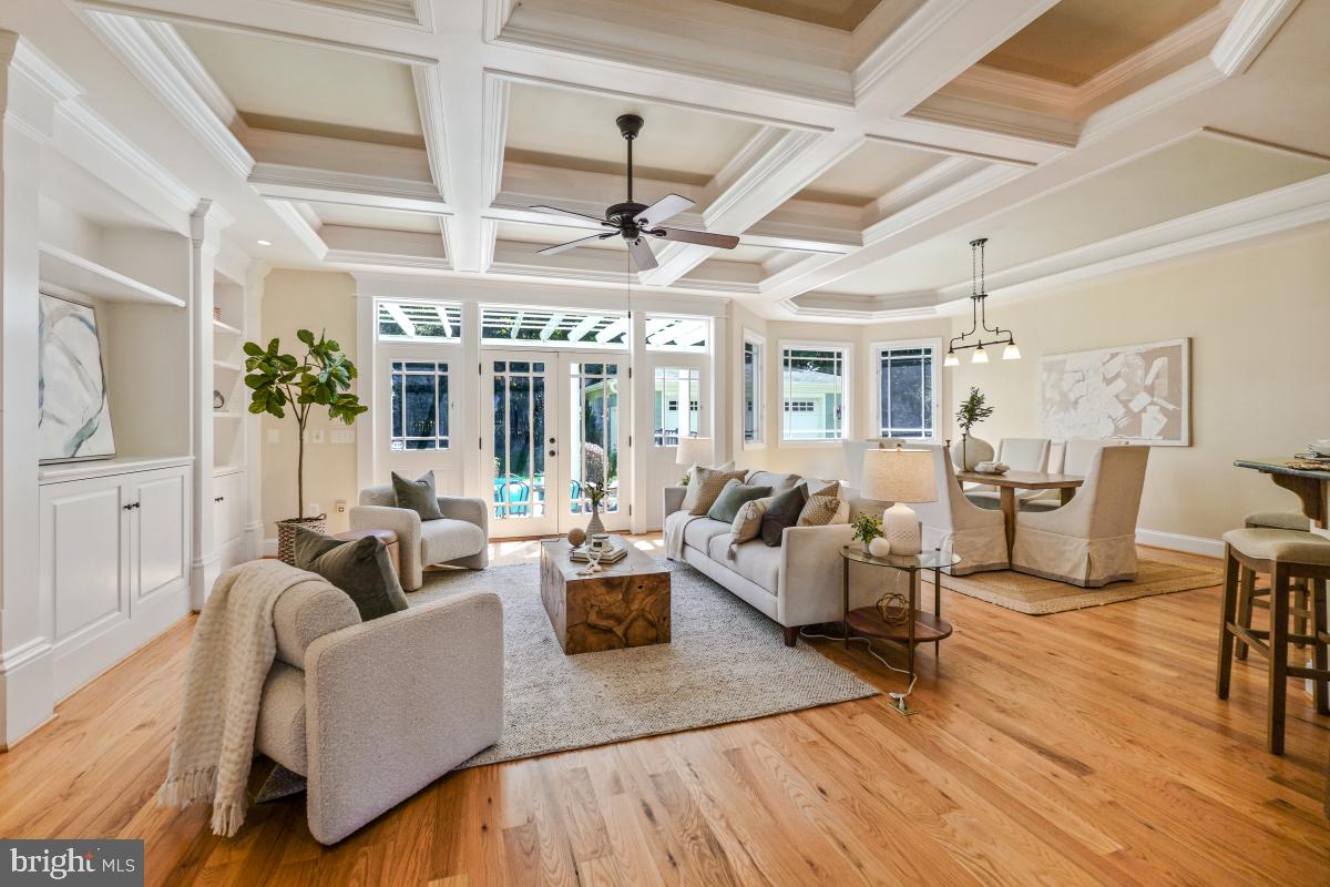217 Talahi Road Southeast Vienna, VA 22180 - Photo 10 of 63 a living room with furniture and a large window