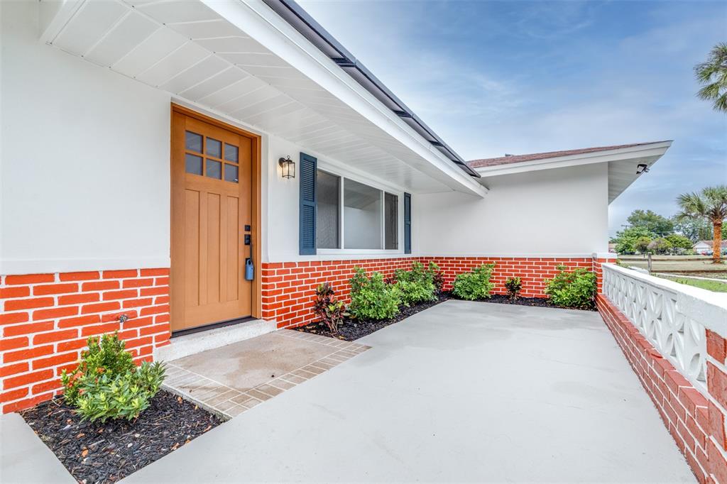 6312 Fairway Boulevard Apollo Beach, FL 33572 - Photo 5 of 58