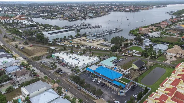 $345,000 | 6312 Fairway Boulevard, Apollo Beach, FL 33572