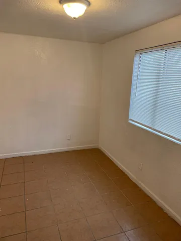 $298,900 | 421 East Elm Street, Lodi, CA 95240