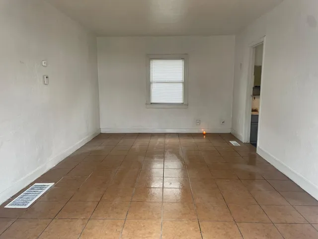 $298,900 | 421 East Elm Street, Lodi, CA 95240