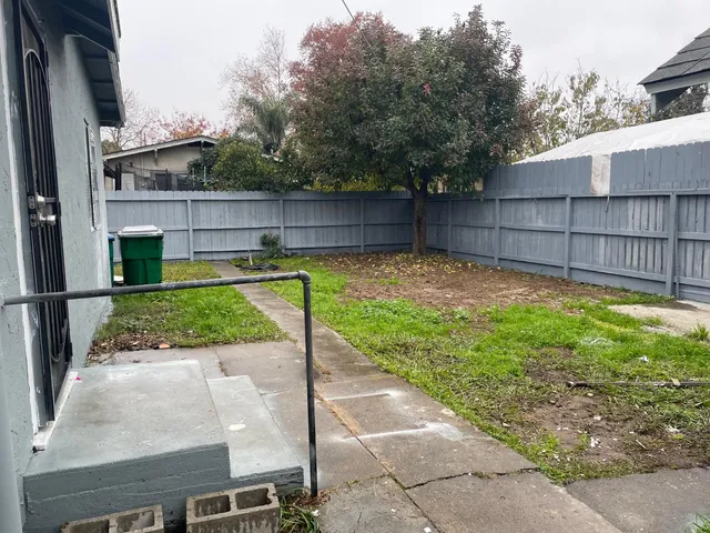 $298,900 | 421 East Elm Street, Lodi, CA 95240