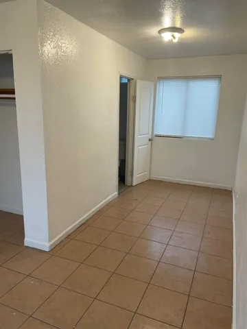 $298,900 | 421 East Elm Street, Lodi, CA 95240