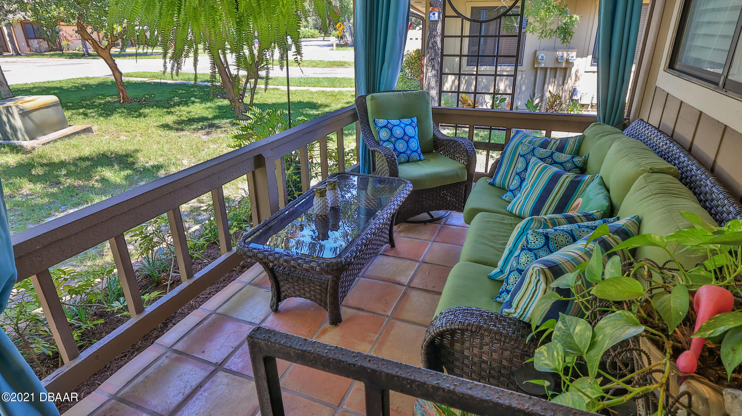 84 Crooked Pine Road Port Orange, FL 32128 - Photo 3 of 40 Relaxing Front Porch