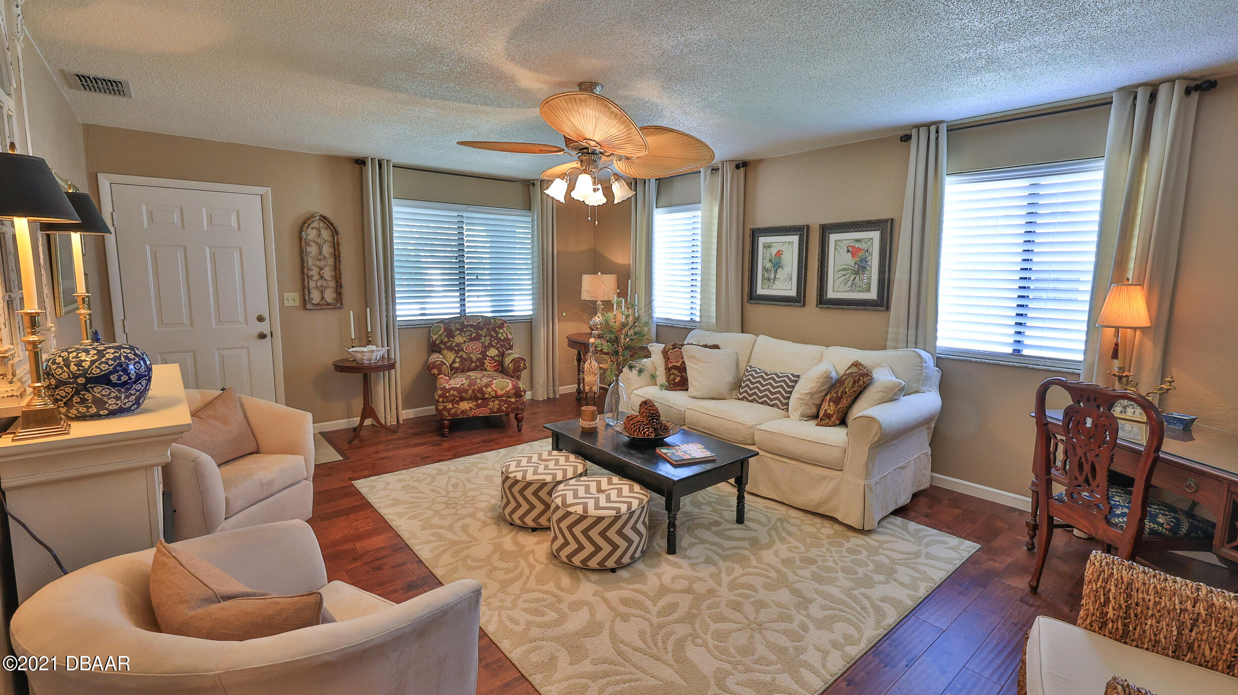 84 Crooked Pine Road Port Orange, FL 32128 - Photo 9 of 40 Engineered Hardwoods