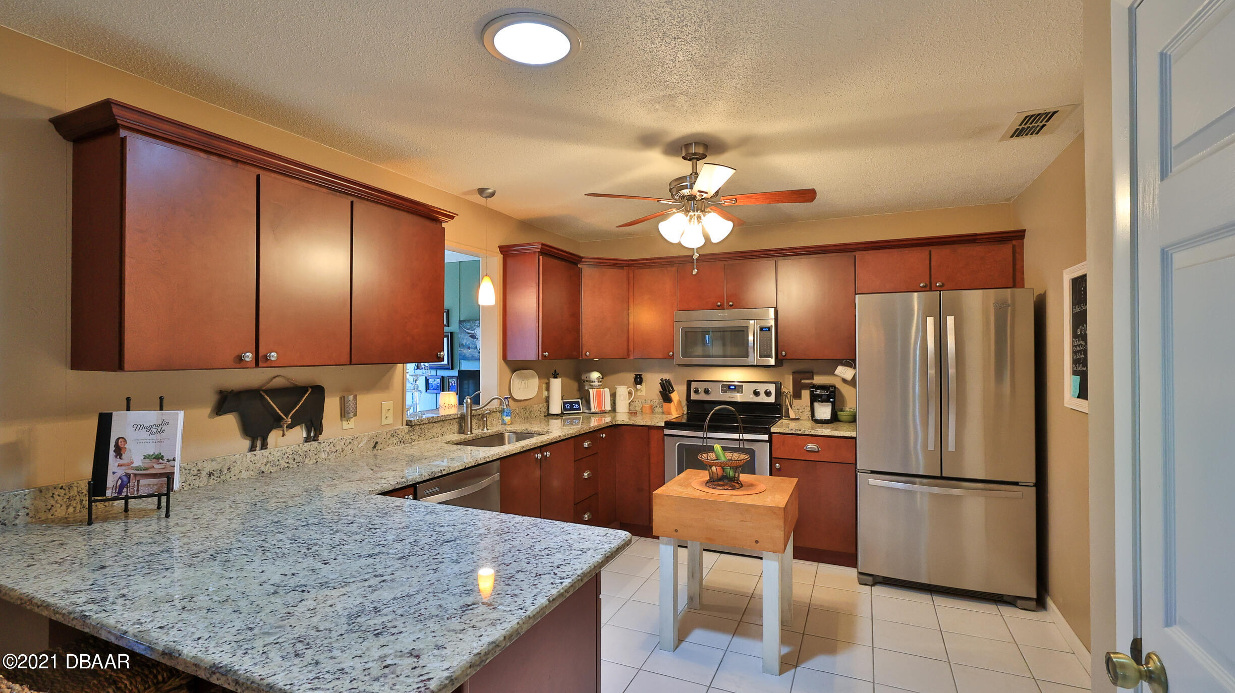 84 Crooked Pine Road Port Orange, FL 32128 - Photo 10 of 40 Granite Countertops