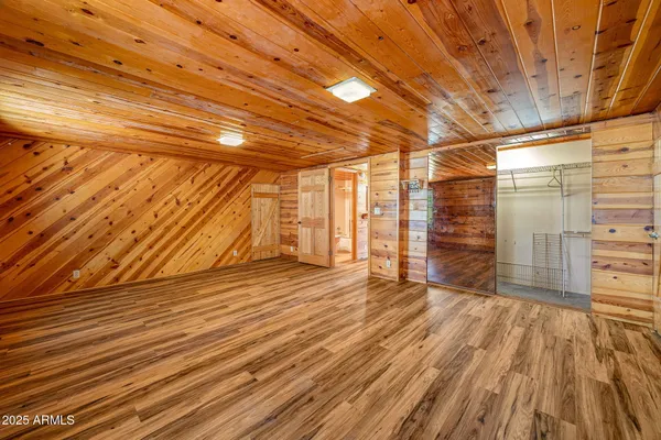$439,000 | 2933 Wildcat Trail, Overgaard, AZ 85933