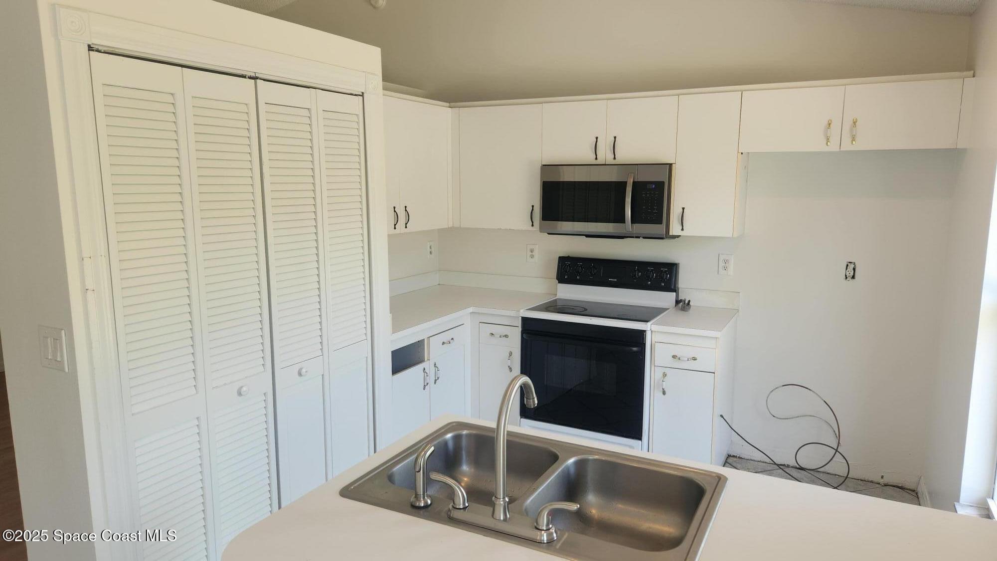 773 Schuster Road Southwest Palm Bay, FL 32908 - Photo 10 of 24 20250517_152005