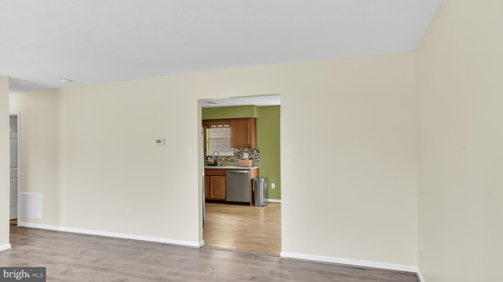 1402 Burnside Drive Hampstead, MD 21074 - Photo 3 of 28