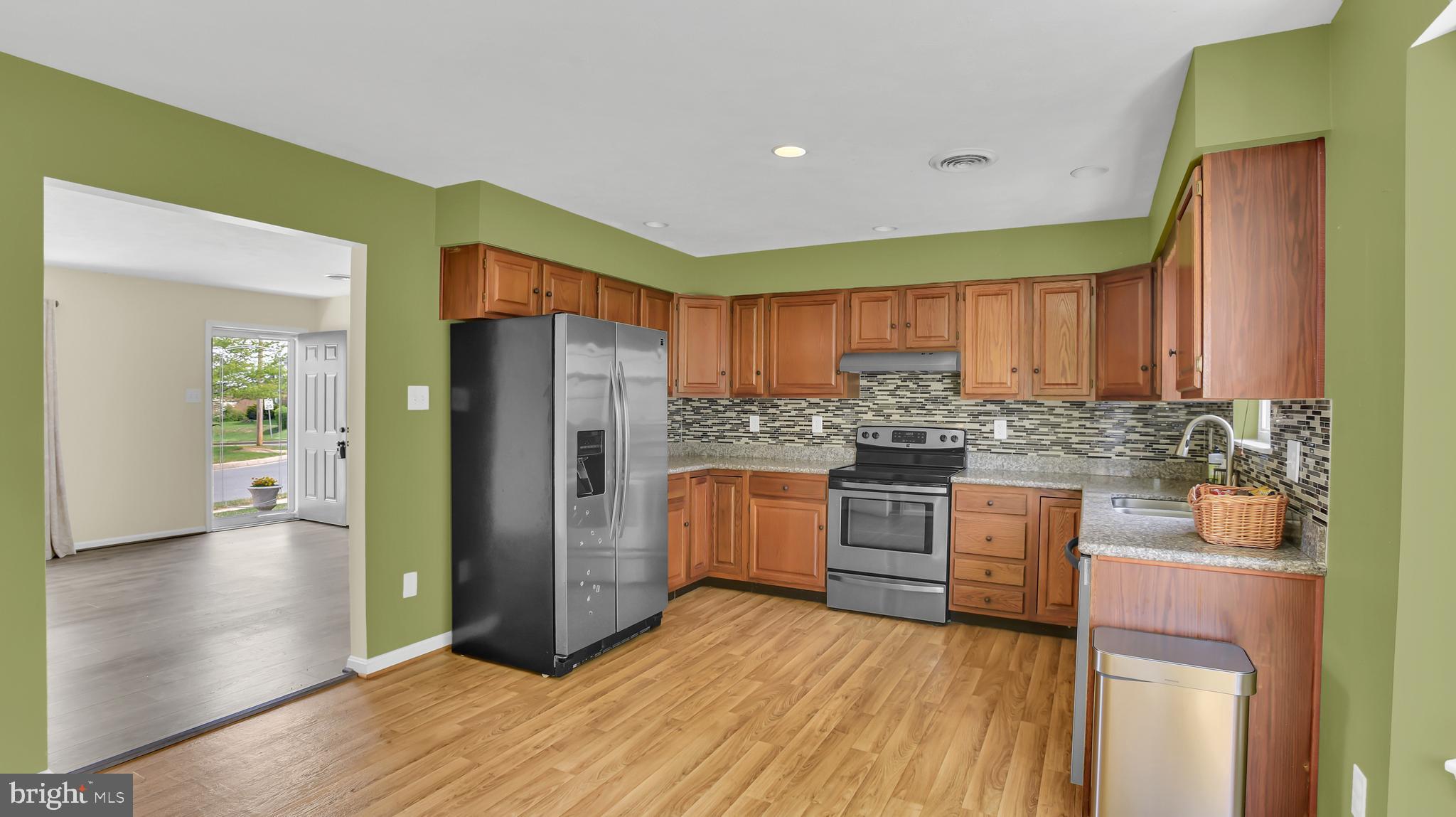 1402 Burnside Drive Hampstead, MD 21074 - Photo 7 of 28