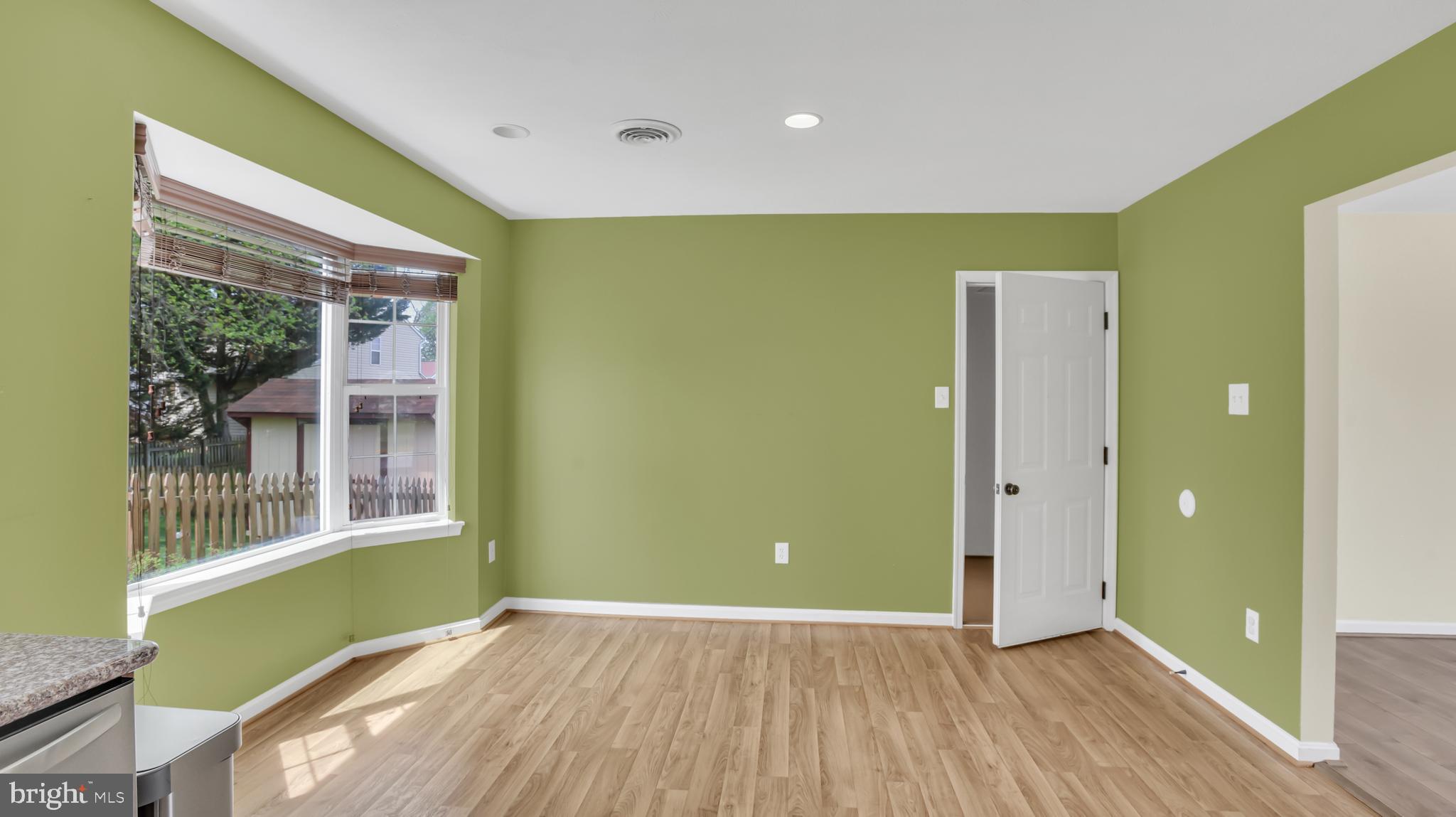 1402 Burnside Drive Hampstead, MD 21074 - Photo 8 of 28