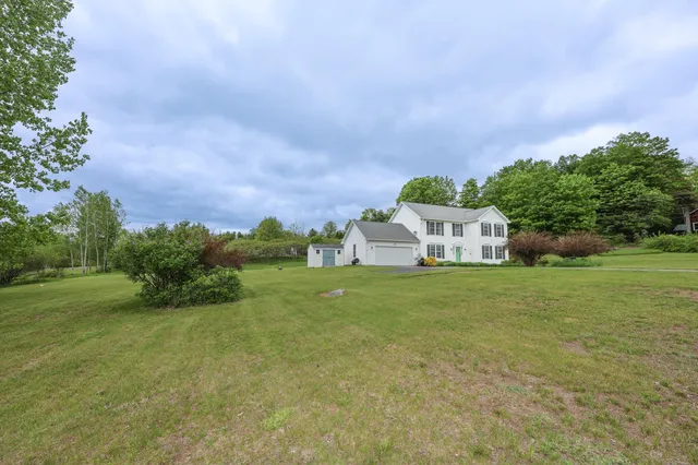 $525,000 | 7 Fairway Drive, Franklin, NH 03235