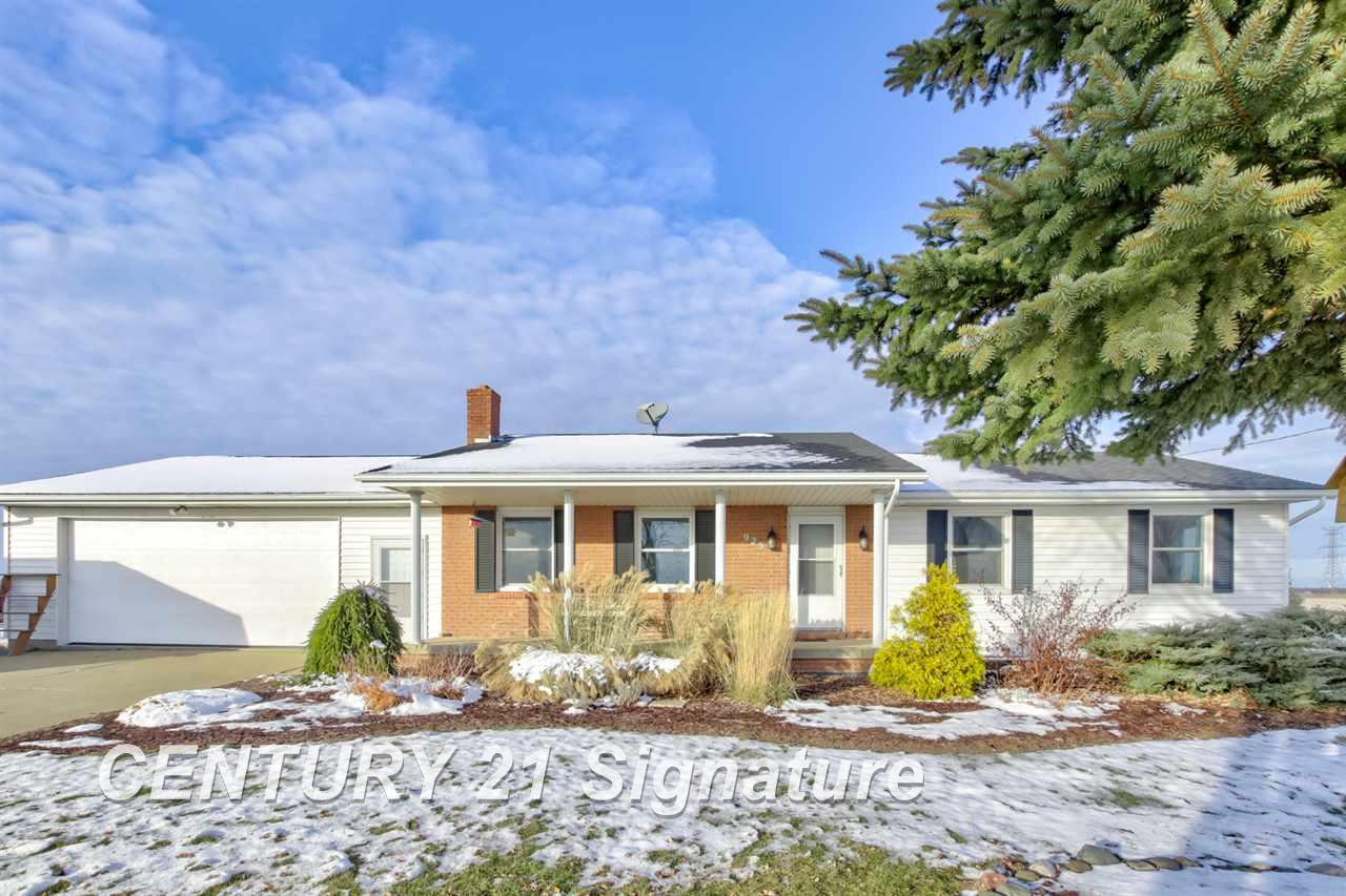 925 Delta Road Freeland, MI 48623 - Photo 2 of 20