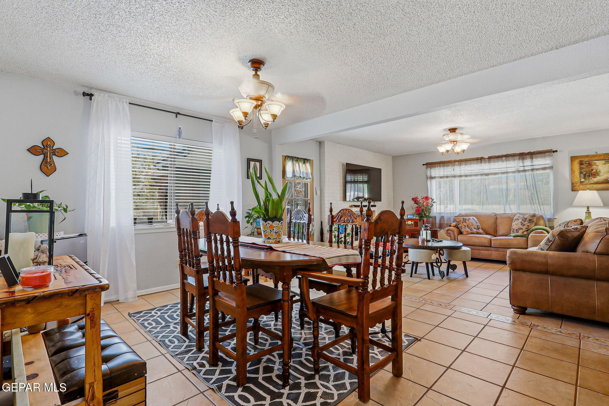 309 Rio Verde Drive El Paso, TX 79912 - Photo 6 of 34 6-web-or-mls-IMG_0470