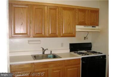 2202 Amherst Road Hyattsville, MD 20783 - Photo 3 of 6 Kitchen