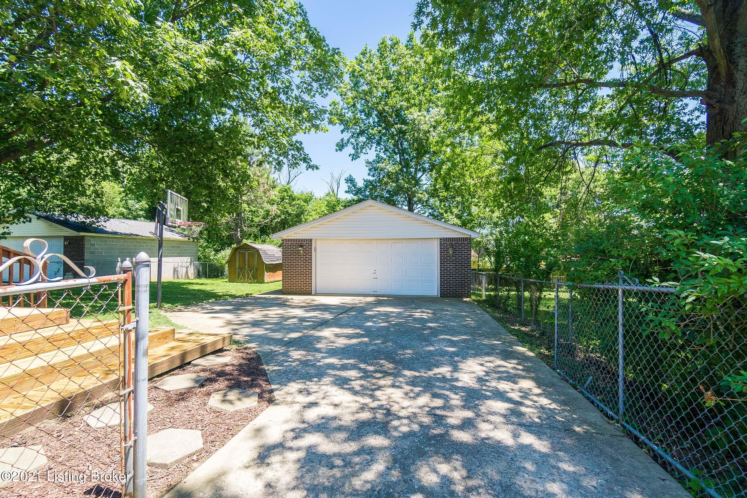 6509 El Rancho Road Louisville, KY 40291 - Photo 7 of 58 6509 El Rancho Rd-07
