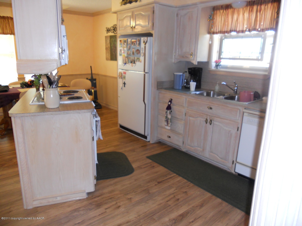 6509 Drexel Road Amarillo, TX 79109 - Photo 9 of 15 Kitchen