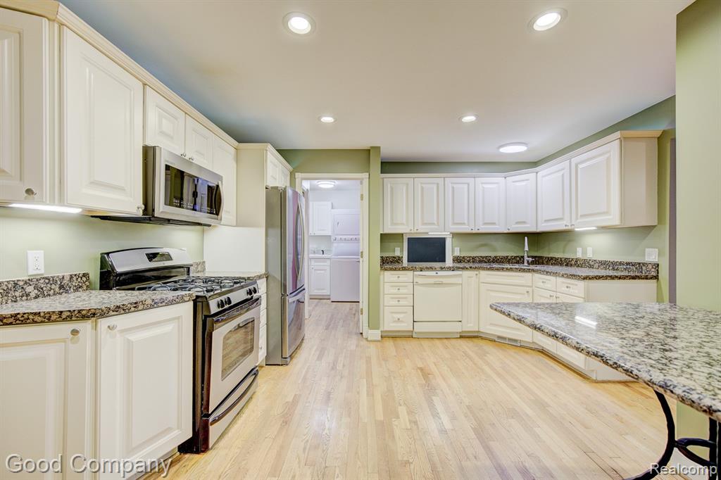 1660 Normandy Road Clawson, MI 48017 - Photo 10 of 38