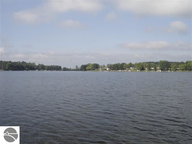 2555 Pine Ridge Road Lupton, MI 48635 - Photo 4 of 11 1745992-3.JPG