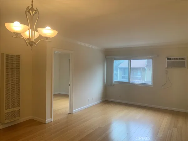 $2,100 | 3220 Altura, Unit 213, La Crescenta, CA 91214