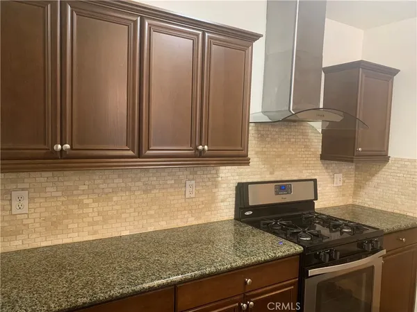 $2,100 | 3220 Altura, Unit 213, La Crescenta, CA 91214