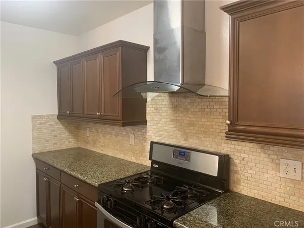 $2,100 | 3220 Altura, Unit 213, La Crescenta, CA 91214