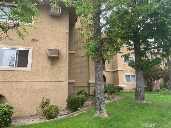 $2,100 | 3220 Altura, Unit 213, La Crescenta, CA 91214