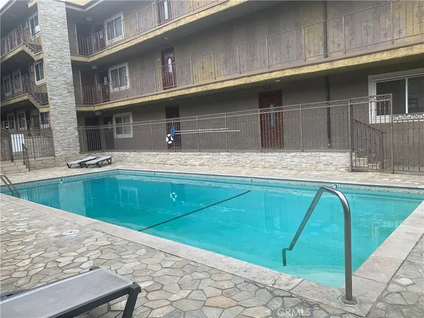 $2,100 | 3220 Altura, Unit 213, La Crescenta, CA 91214