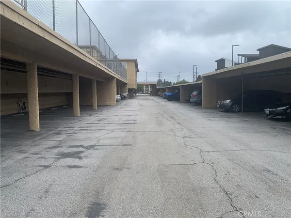 $2,100 | 3220 Altura, Unit 213, La Crescenta, CA 91214