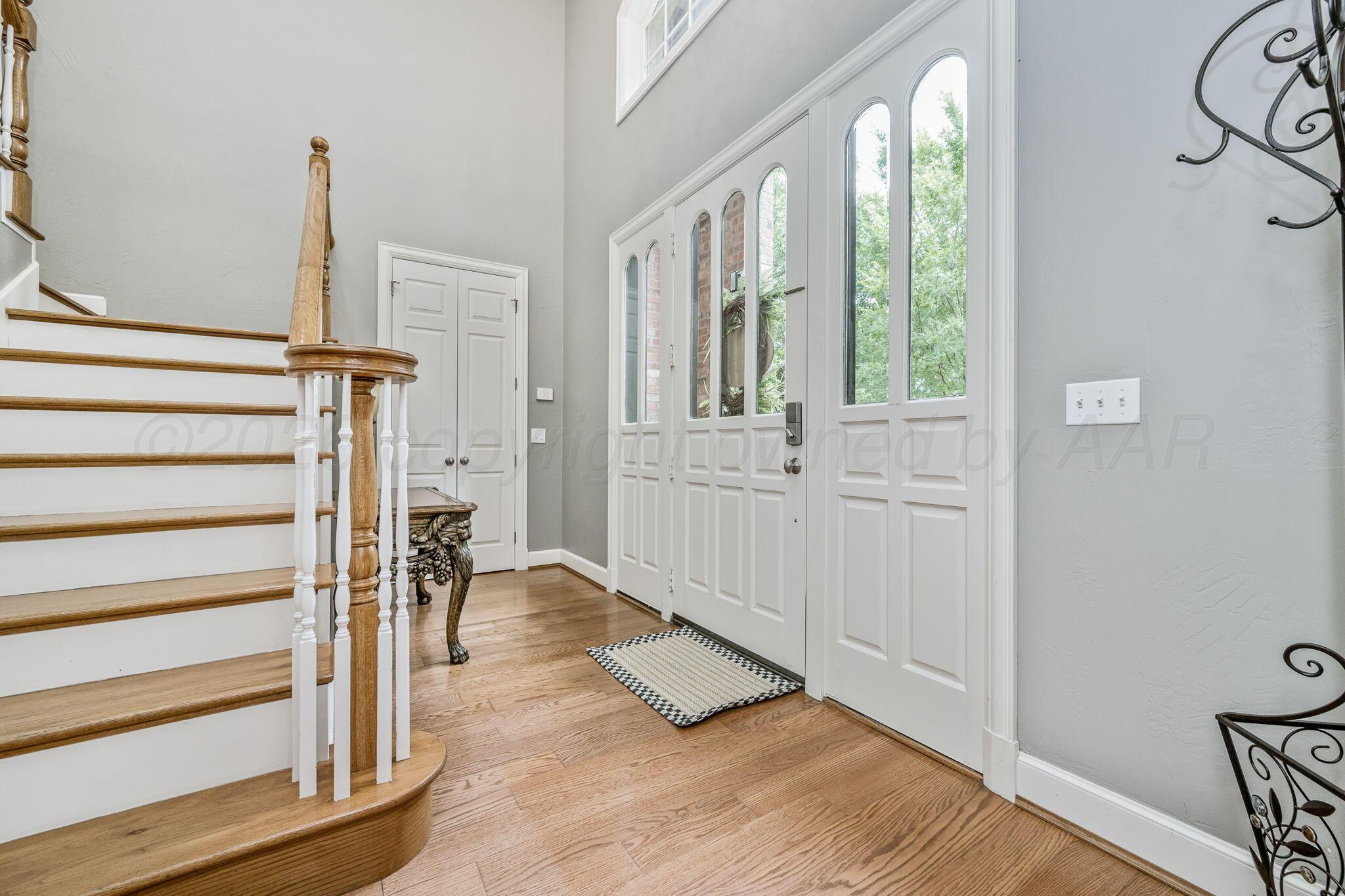 7619 Countryside Drive Amarillo, TX 79119 - Photo 4 of 41 entryway