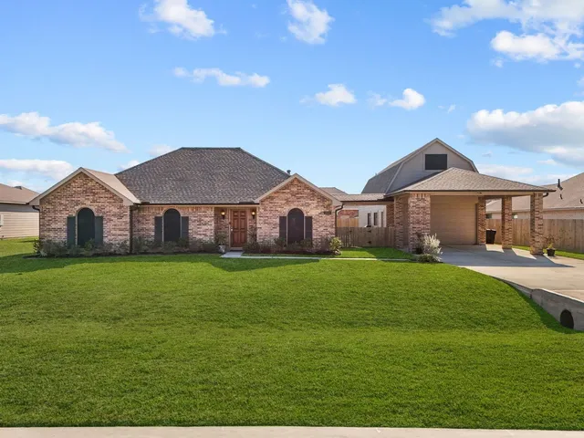 $469,000 | 2111 Gilbert Road, League City, TX 77573