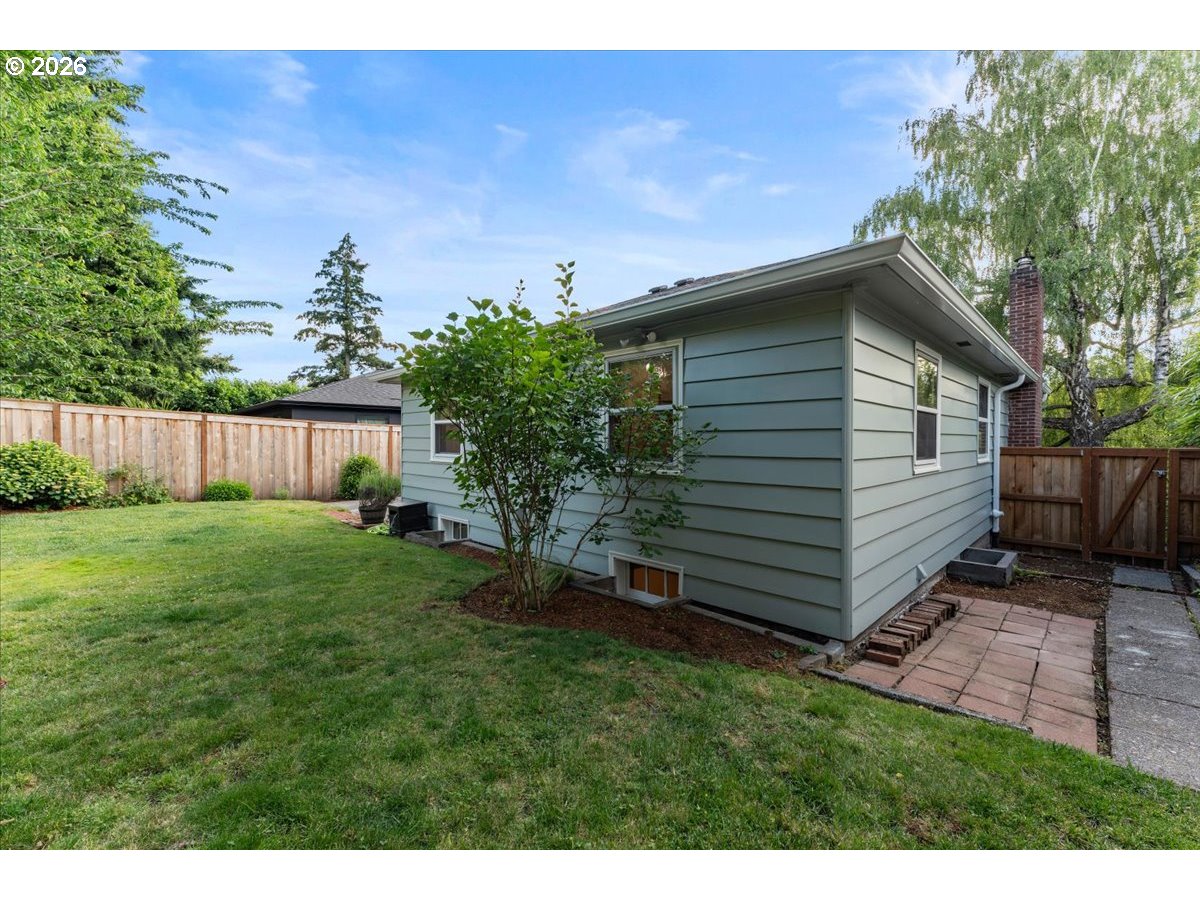 6900 Southwest 4th Avenue Portland, OR 97219 - Photo 40 of 48