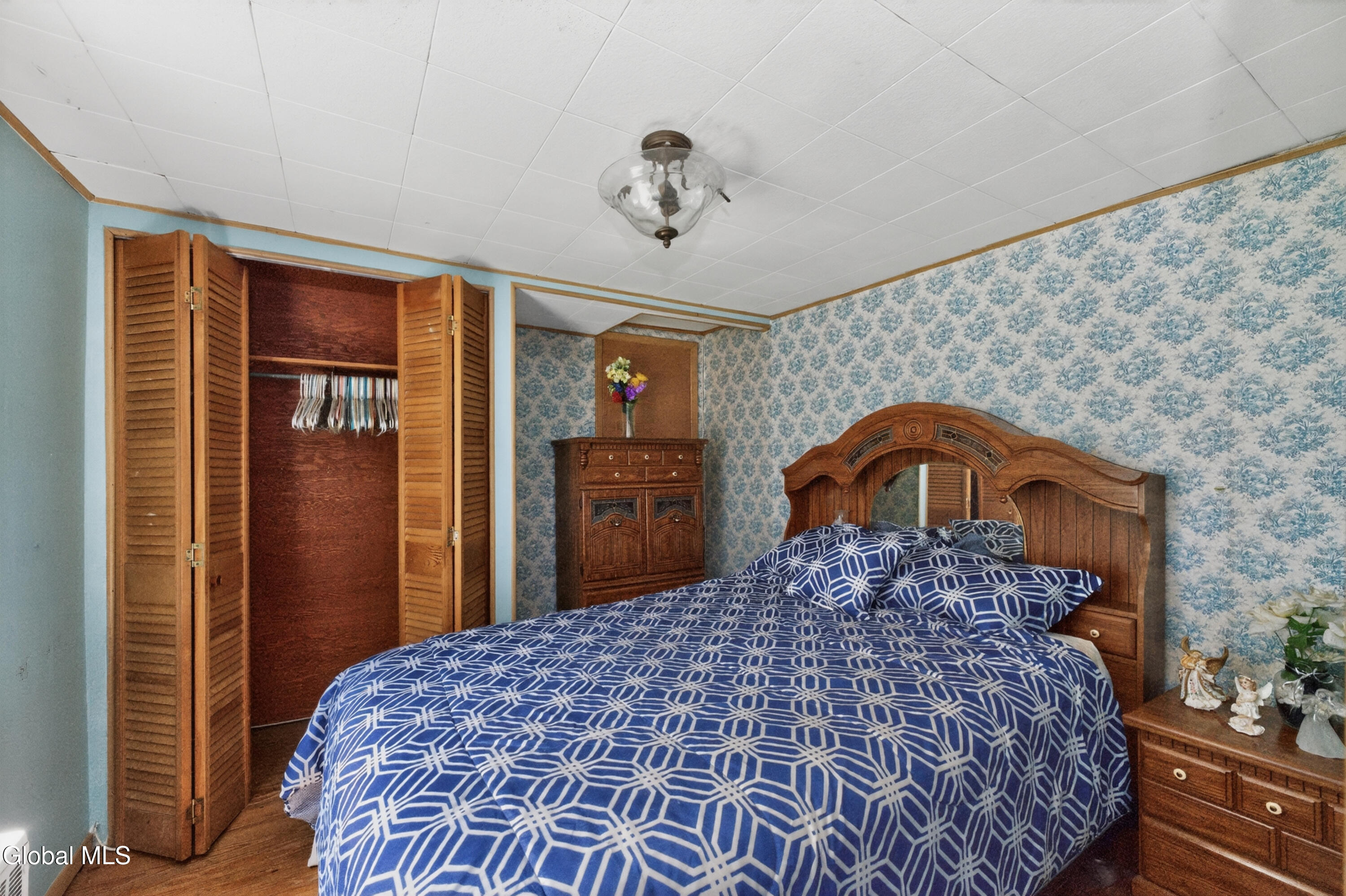 223 Vly Road Colonie, NY 12309 - Photo 9 of 16 4 Bedroom 1