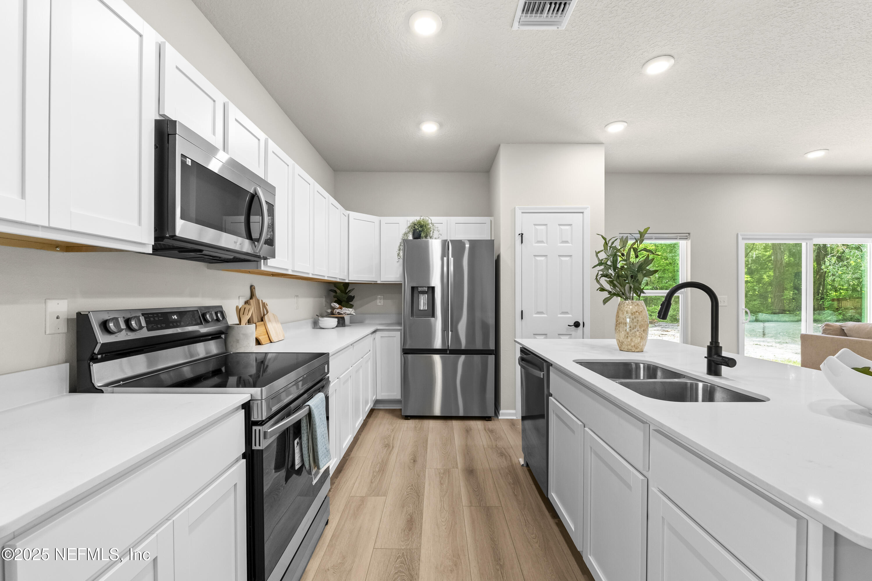 5133 Cruz Road Jacksonville, FL 32207 - Photo 13 of 31 P1273342.jpg-FULL