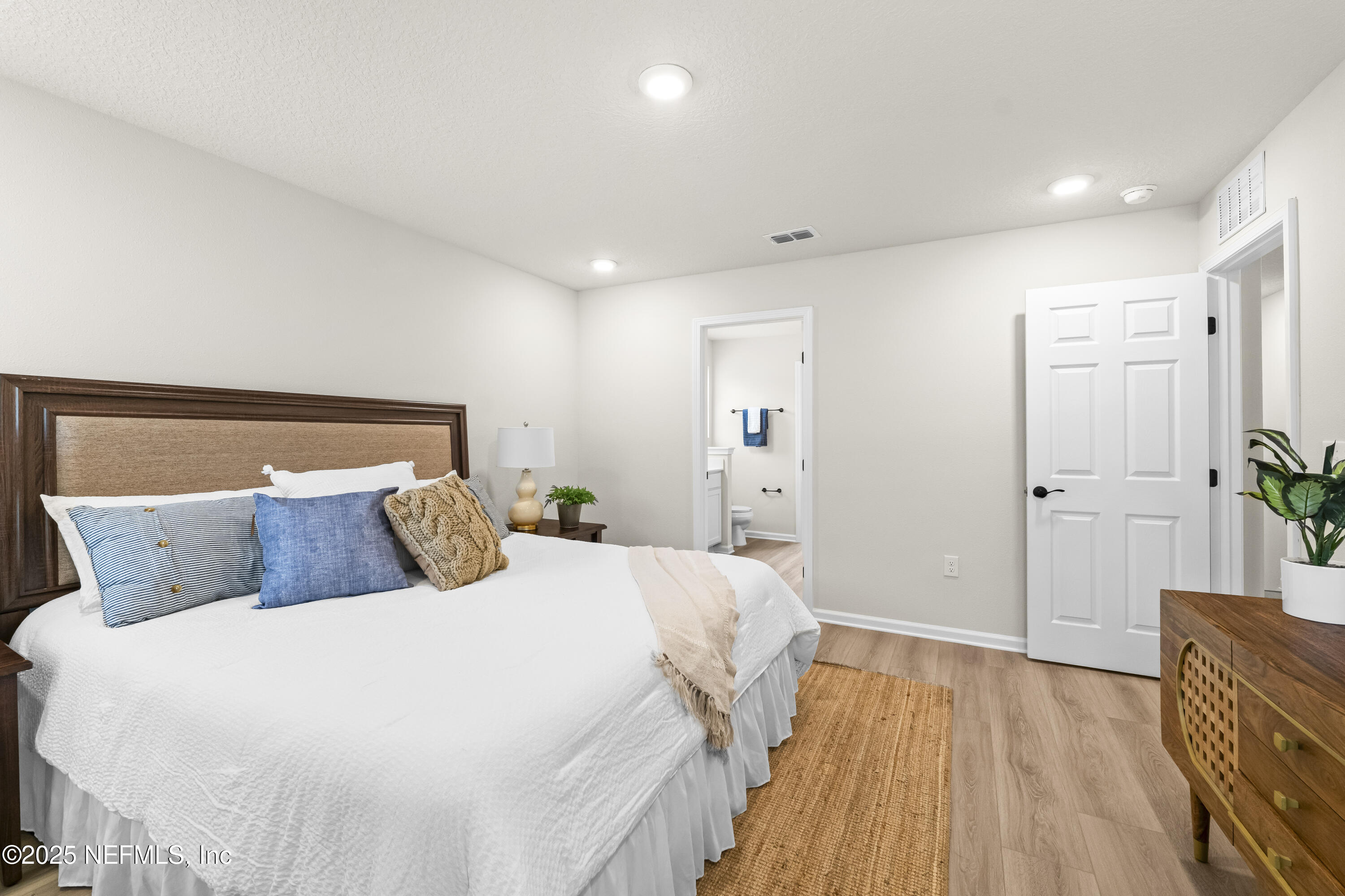 5133 Cruz Road Jacksonville, FL 32207 - Photo 25 of 31 P1273382.jpg-FULL