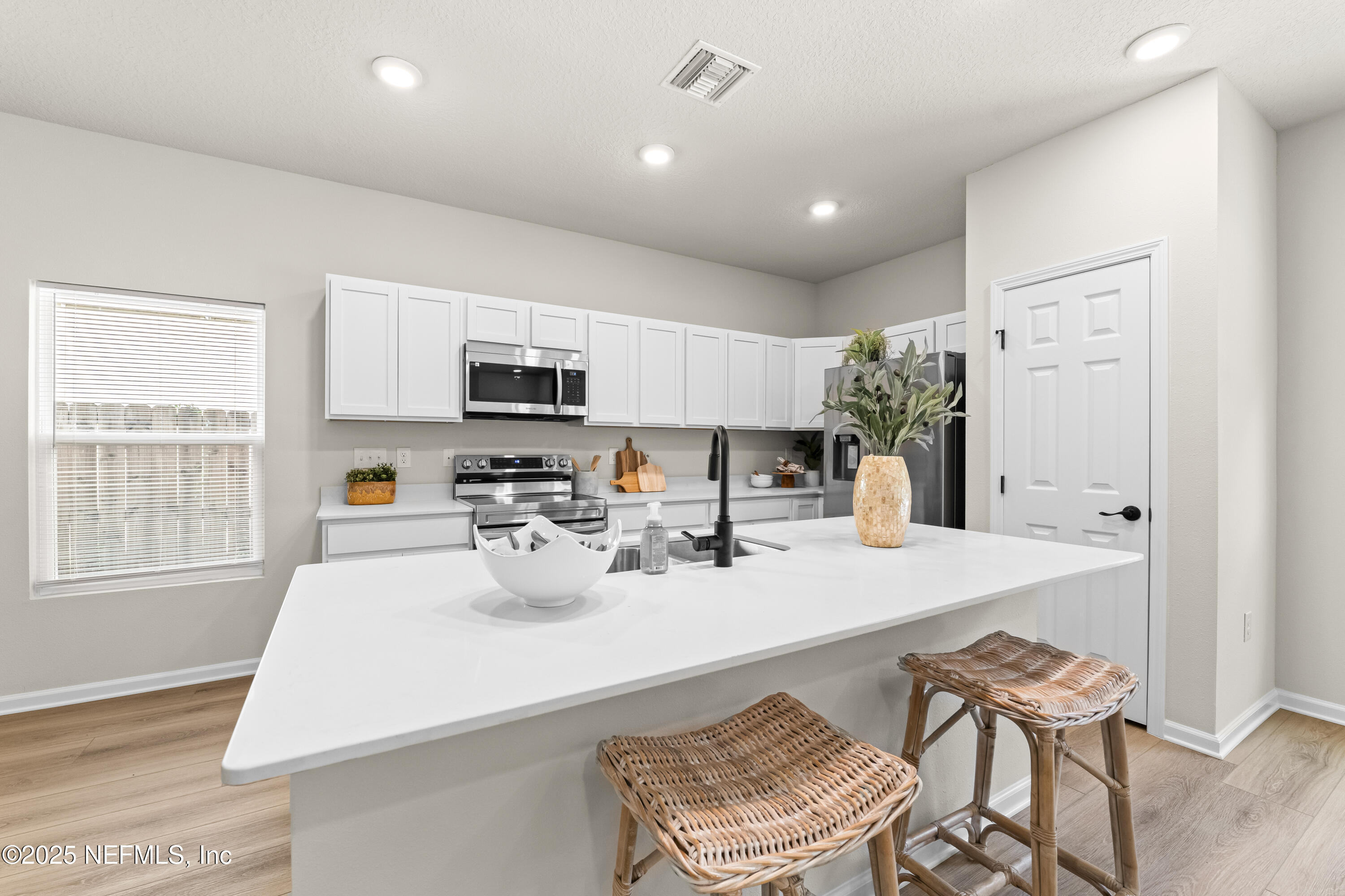 5133 Cruz Road Jacksonville, FL 32207 - Photo 10 of 31 P1273317.jpg-FULL