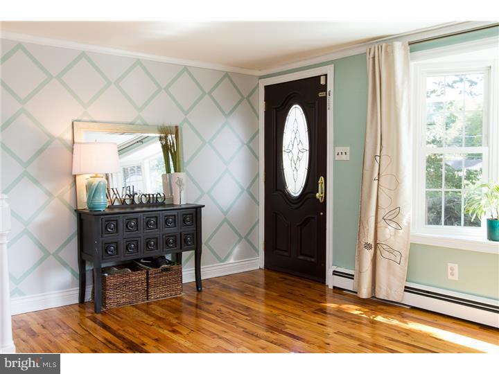 498 Northbrook Road West Chester, PA 19382 - Photo 4 of 25 Foyer