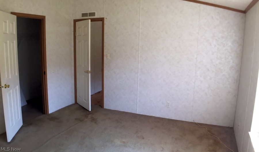 1472 Braun Road Belpre, OH 45714 - Photo 9 of 19 Master Bedroom