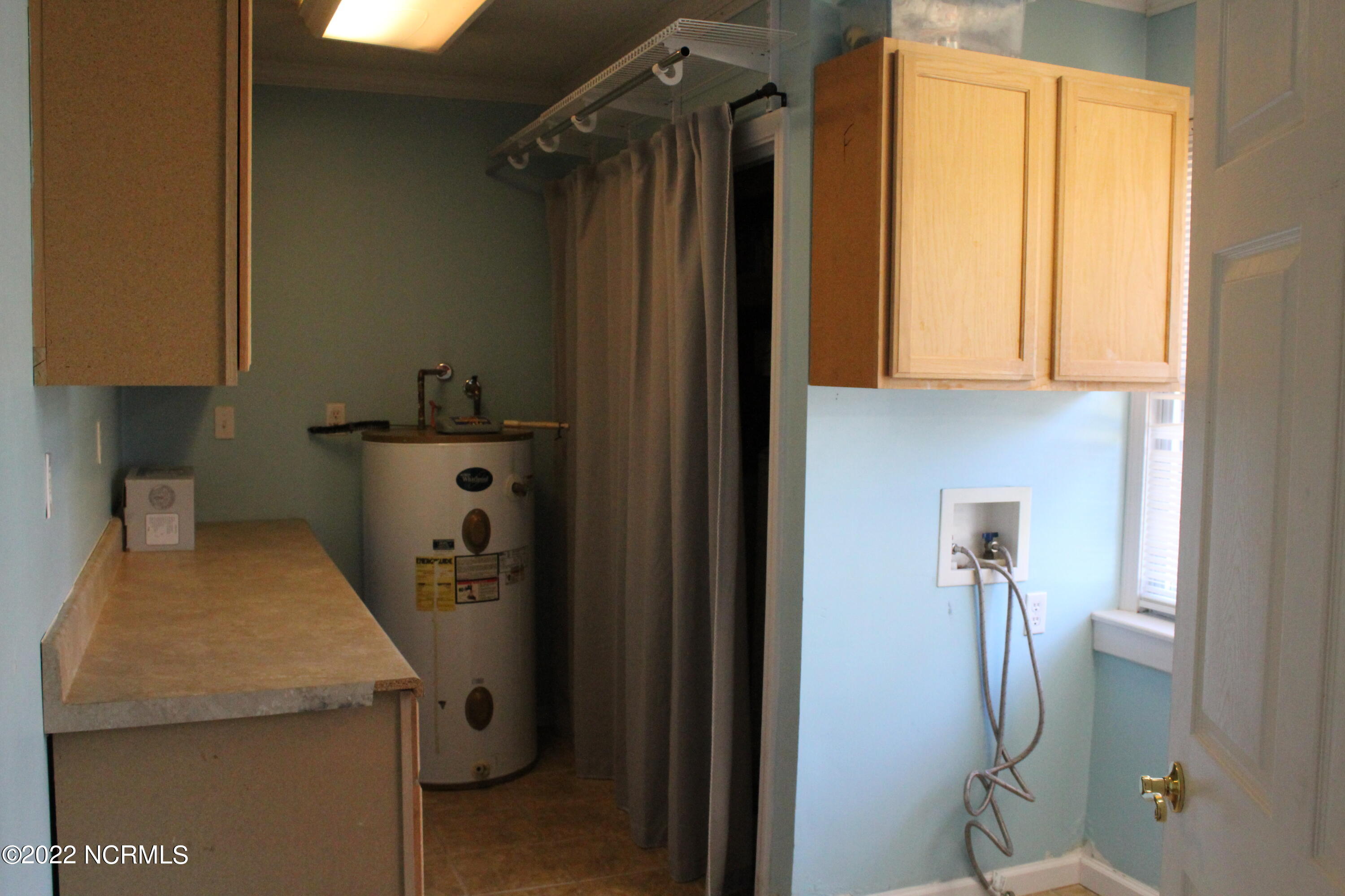 1098 Lake Road Newport, NC 28570 - Photo 23 of 52 Laundry Room View 2