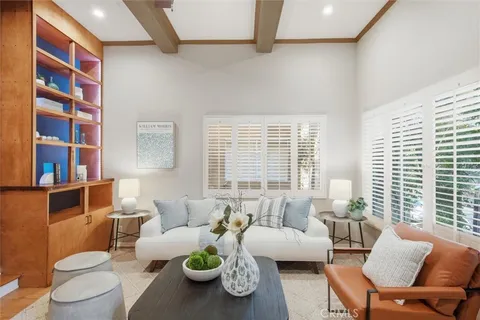 $724,998 | 18730 Hatteras Street, Unit 47, Tarzana, CA 91356