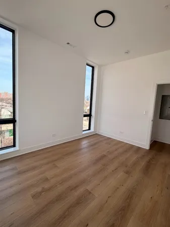 $3,350 | 1320 South Ashland Avenue, Unit 201, Chicago, IL 60608