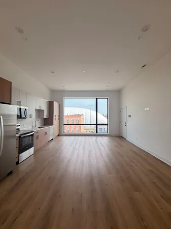 $3,350 | 1320 South Ashland Avenue, Unit 201, Chicago, IL 60608